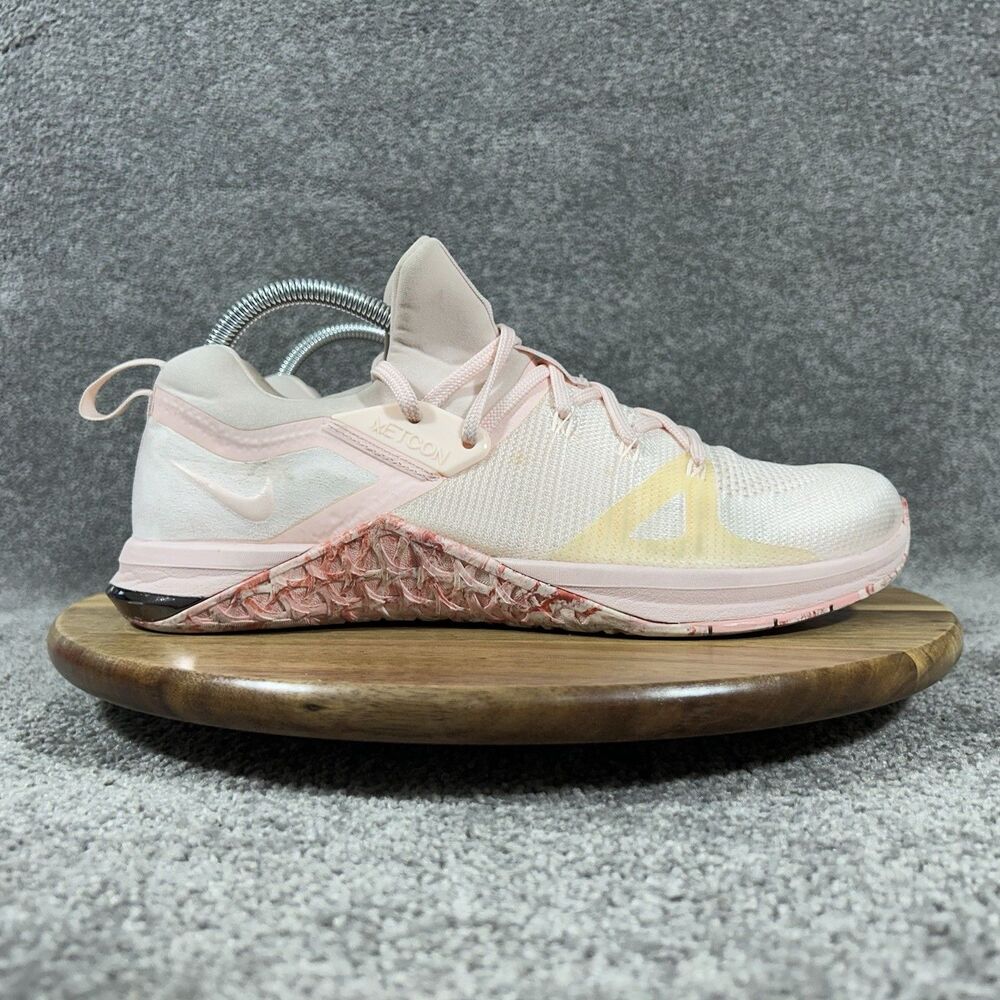 Nike Women's Light Pink Athletic Shoes